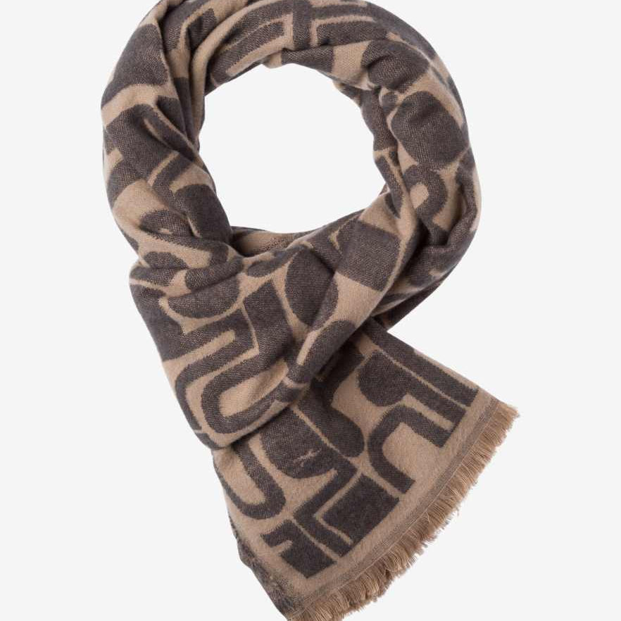 Jenna Scarf