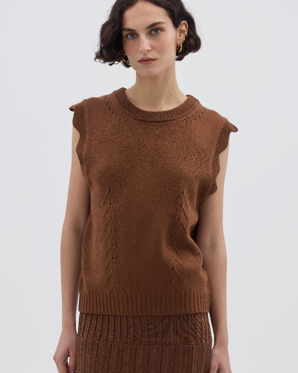 Scallop Vest