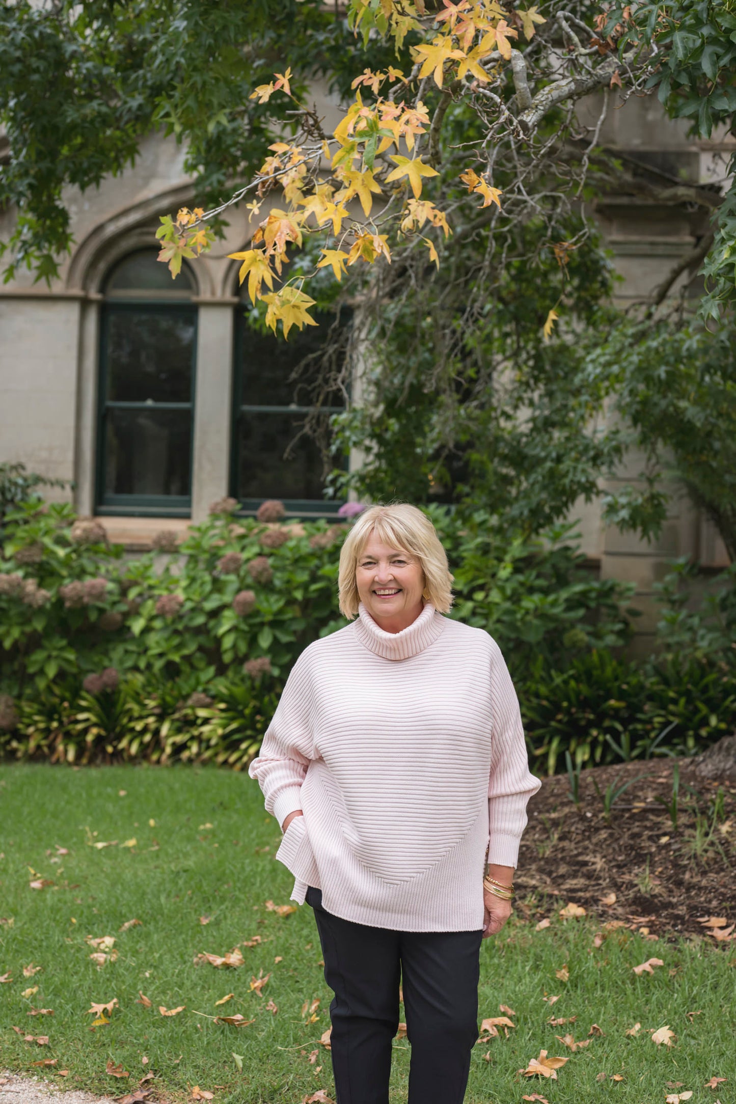 Carrie Pullover