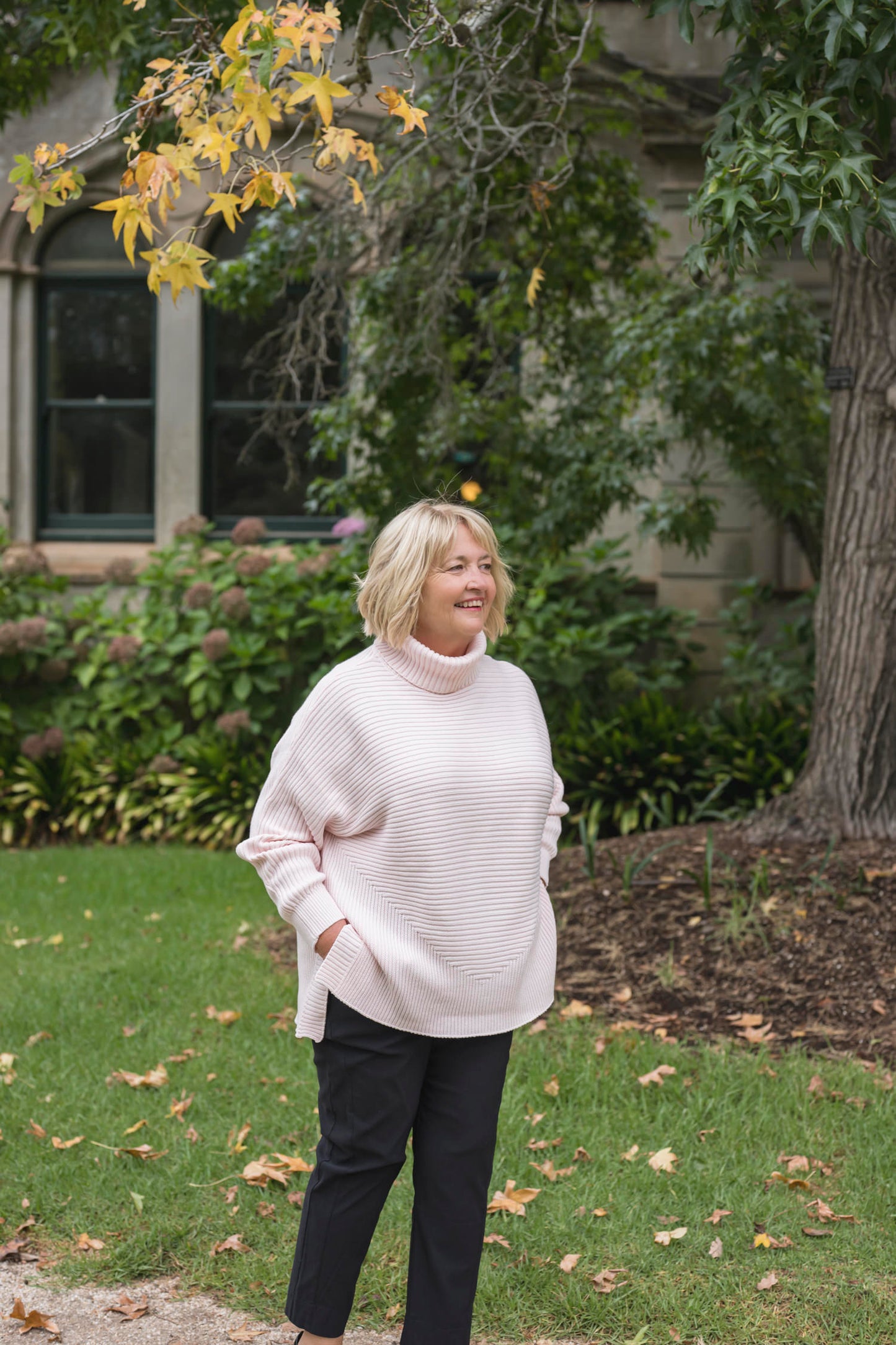 Carrie Pullover