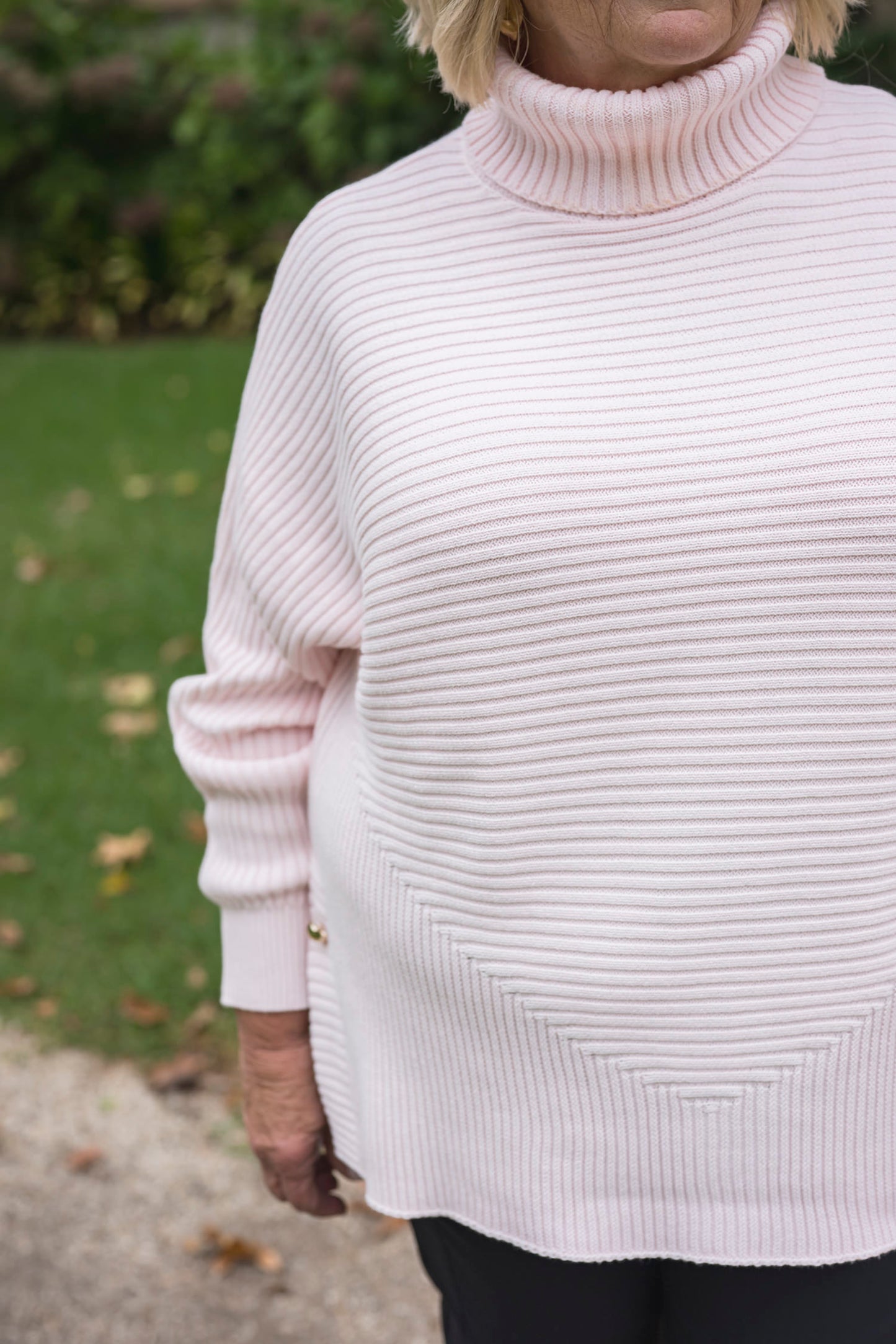 Carrie Pullover