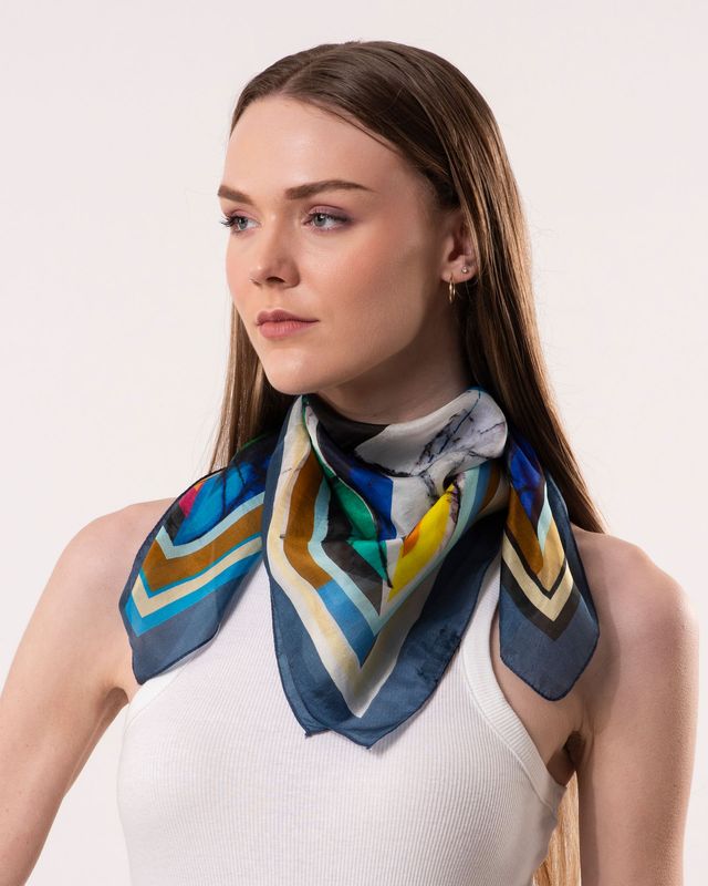 Prisma Silk Square
