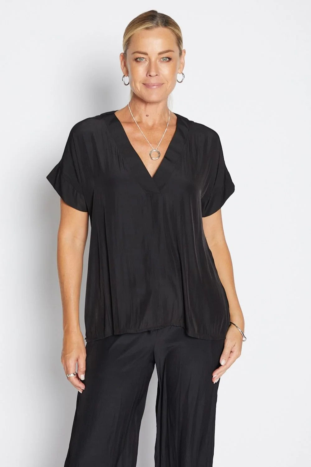 TULSA V NECK TEE