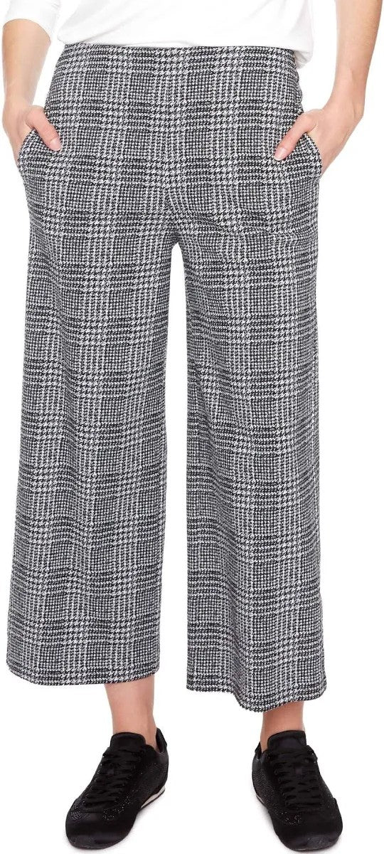 Cropped Wide Leg Knit Pant
