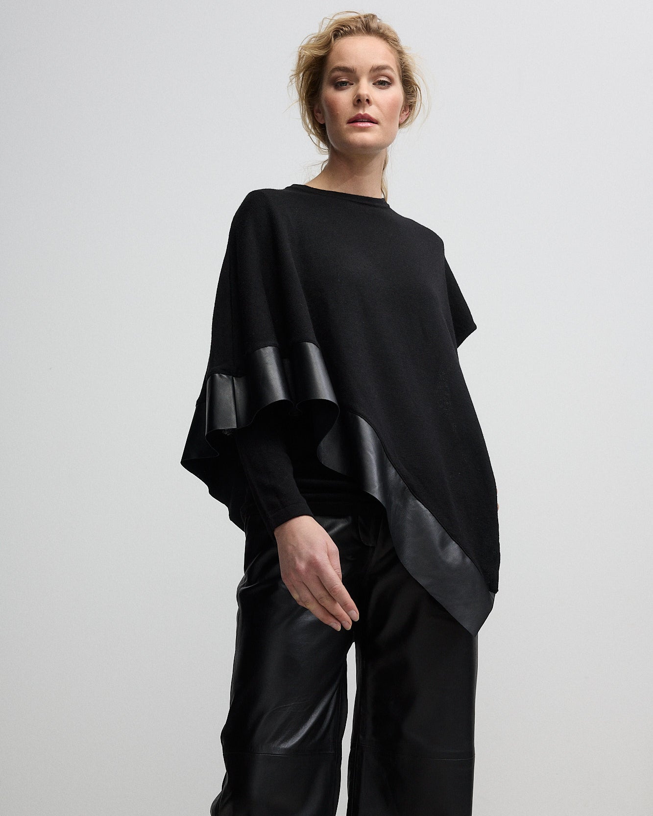 Annalise - LT Micro Cape