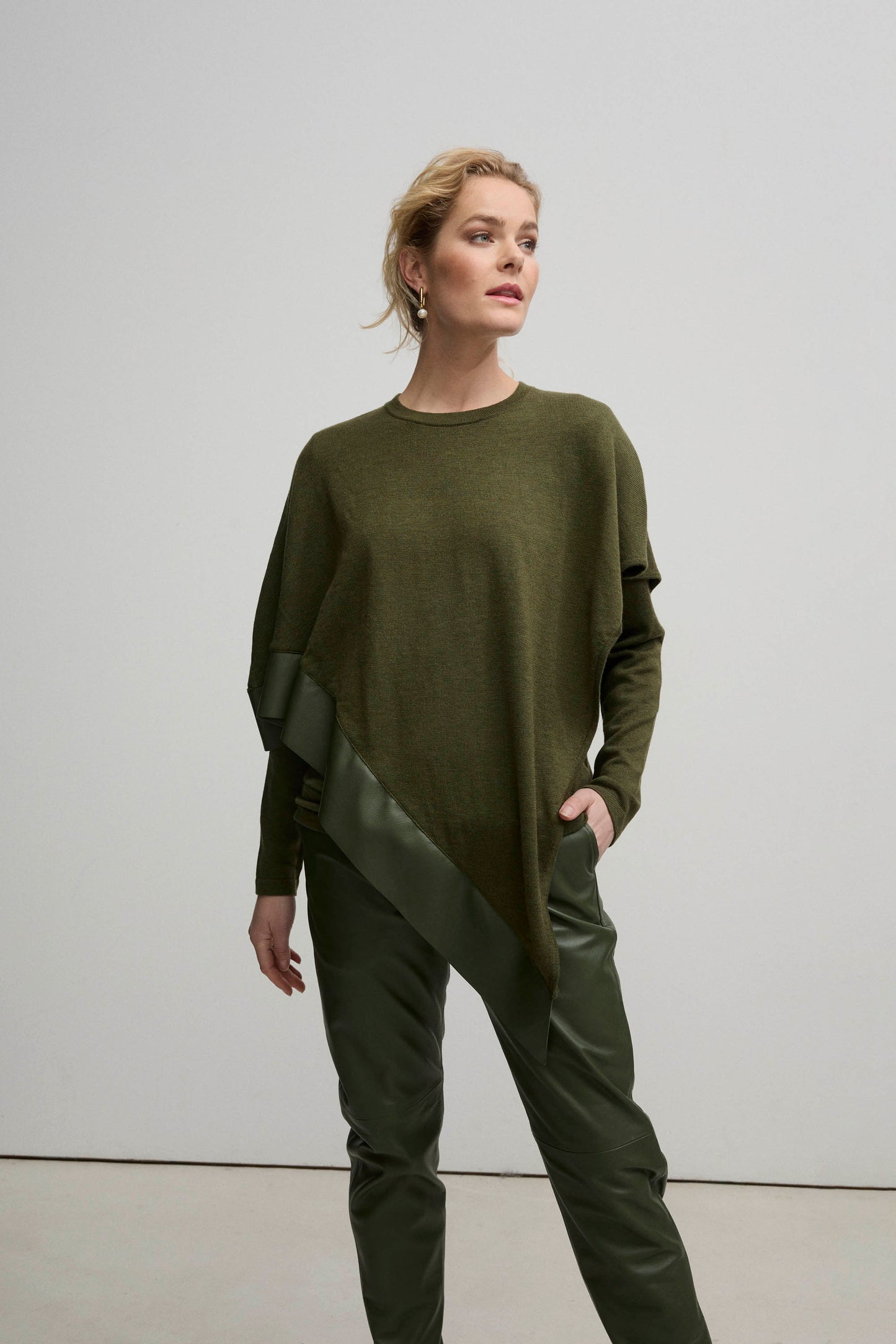 Annalise - LT Micro Cape